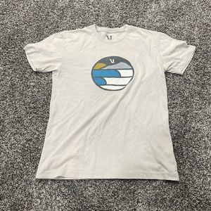 Men’s vuori tee size small